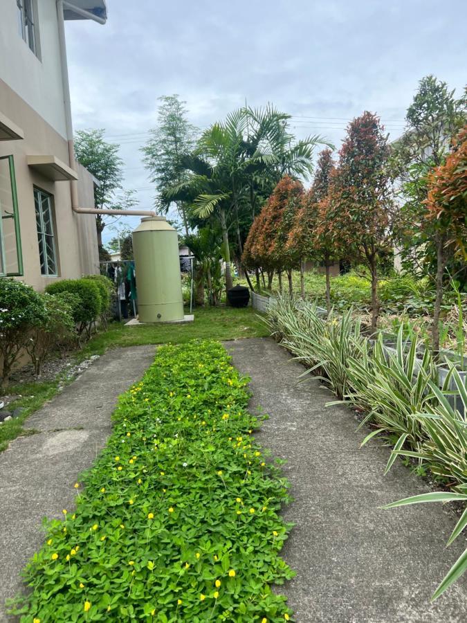 Beach Resorts Walking Distance To The Town House Davao Bagian luar foto